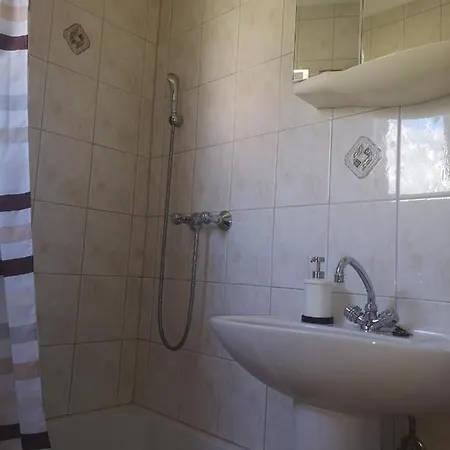 Tri Palme Apartament Baška Voda