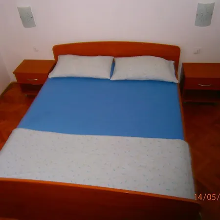 Tri Palme Apartment Baska Voda