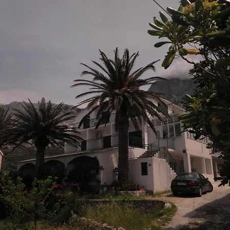 Tri Palme Apartment